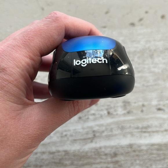 Battery operated wireless mouse - Picture 2 of 5